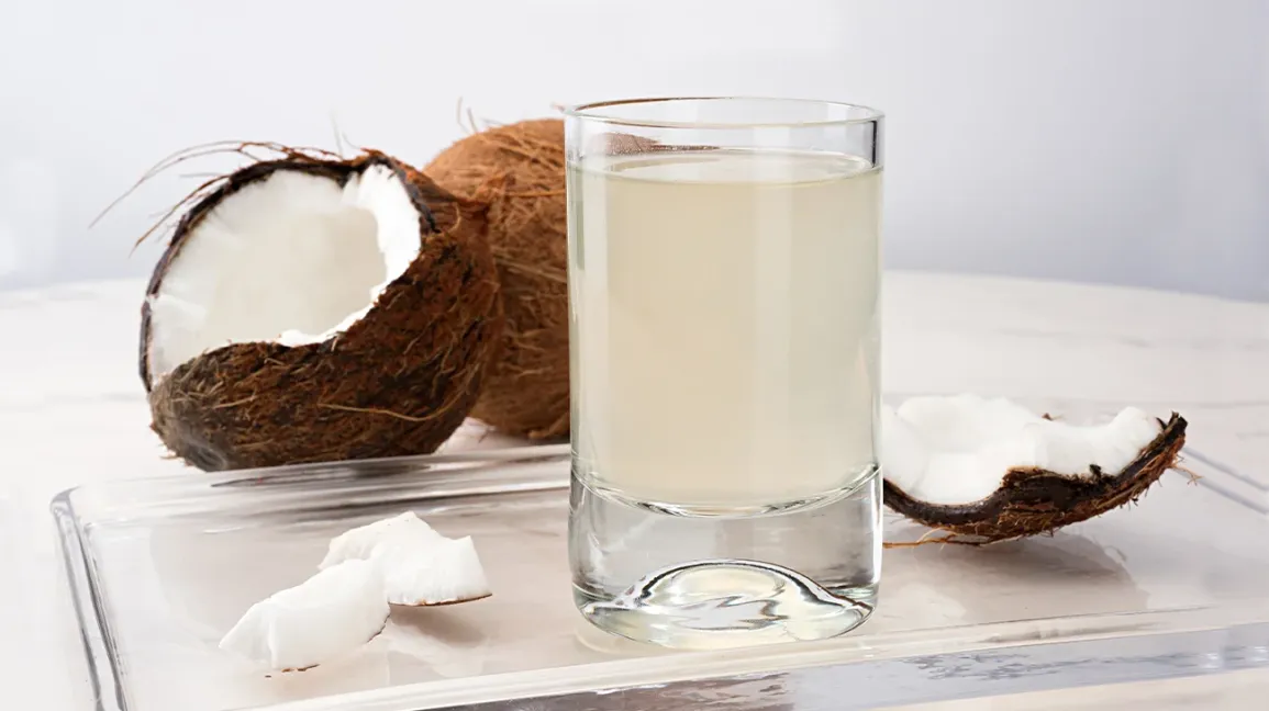 những ai không nên uống nước dừa