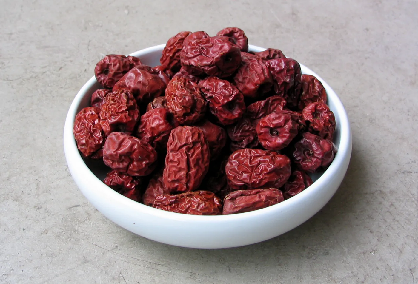 táo đỏ chữa táo bón