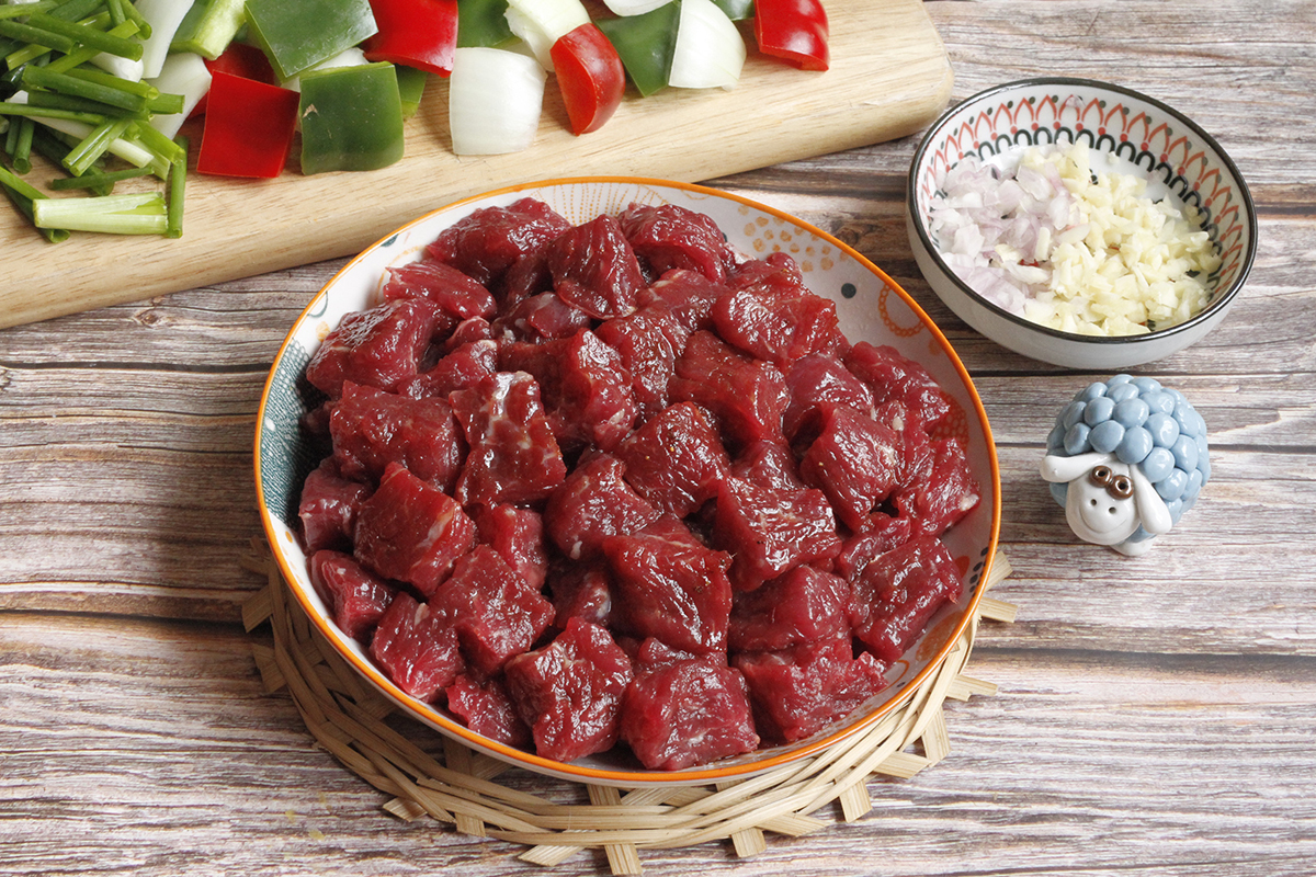 cách làm bò lúc lắc ớt chuông