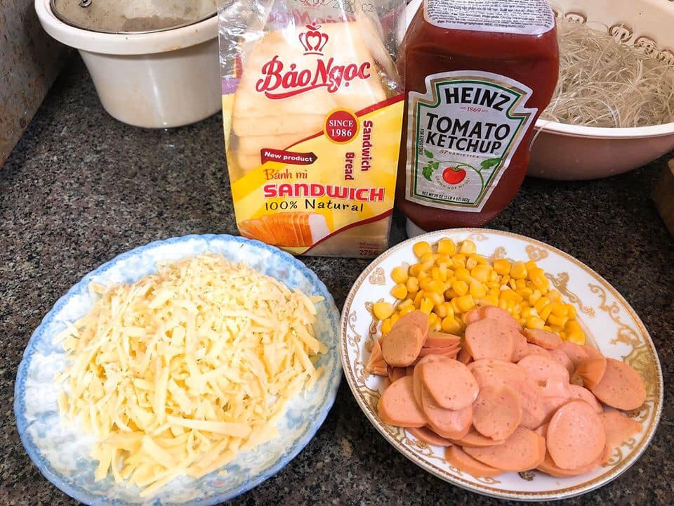 làm pizza bằng đế bánh mì