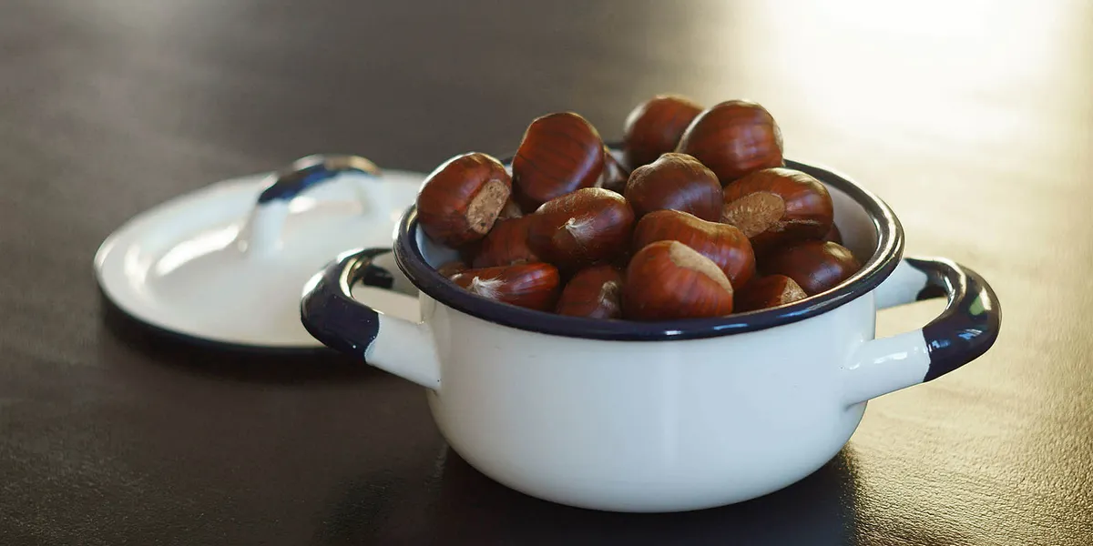 cách luộc hạt dẻ tách vỏ
