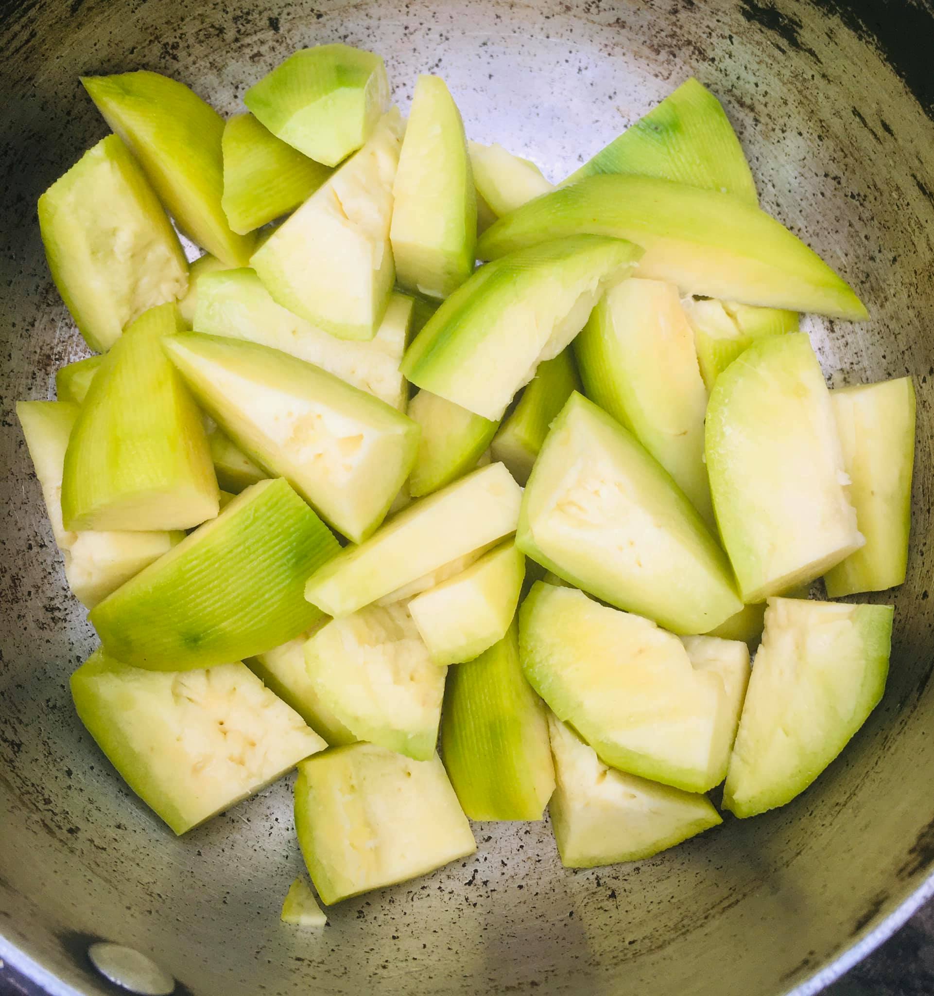 cách làm chân gà sốt Thái