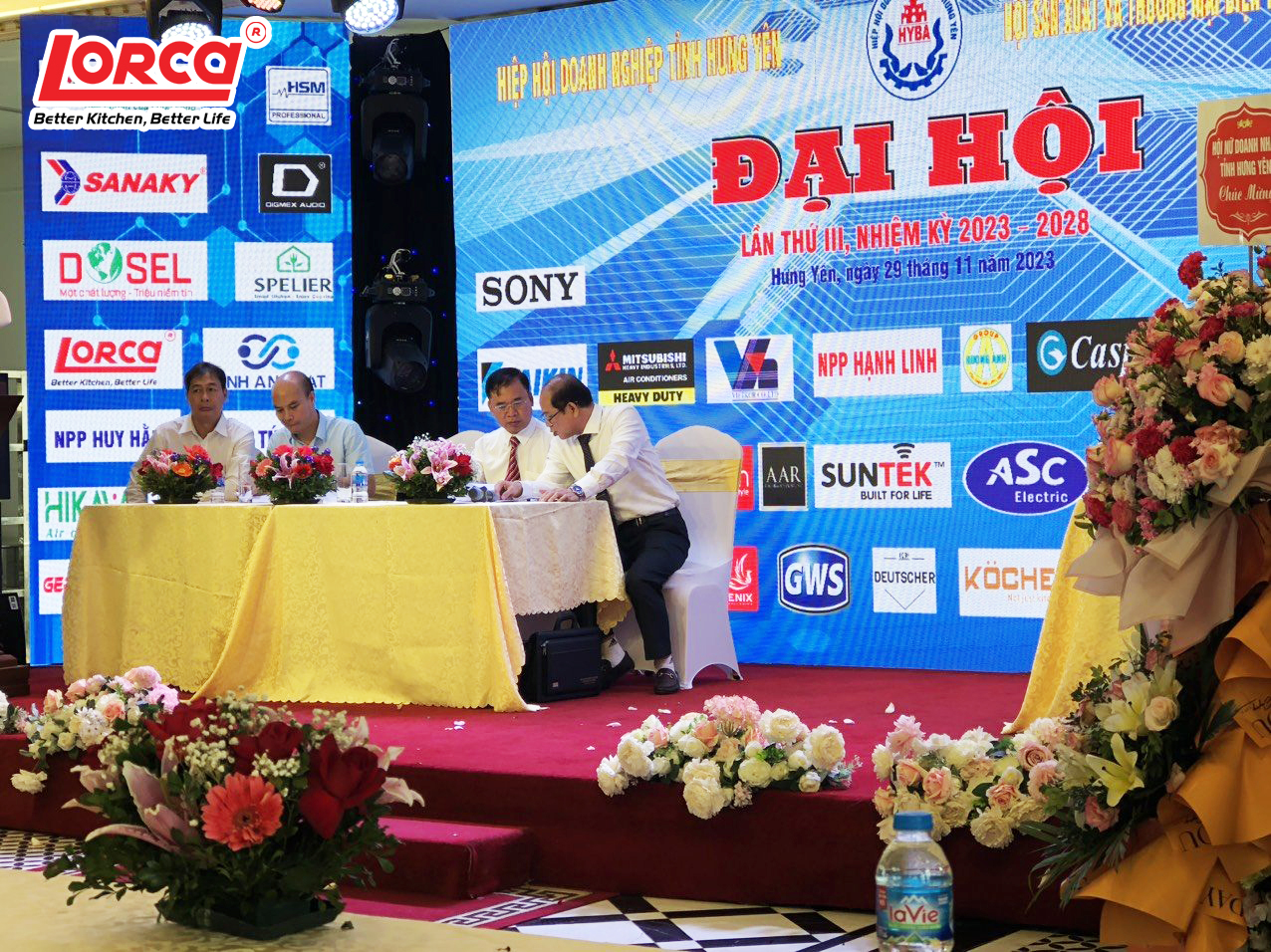 Đại hội sản xuất điện tử điện lạnh