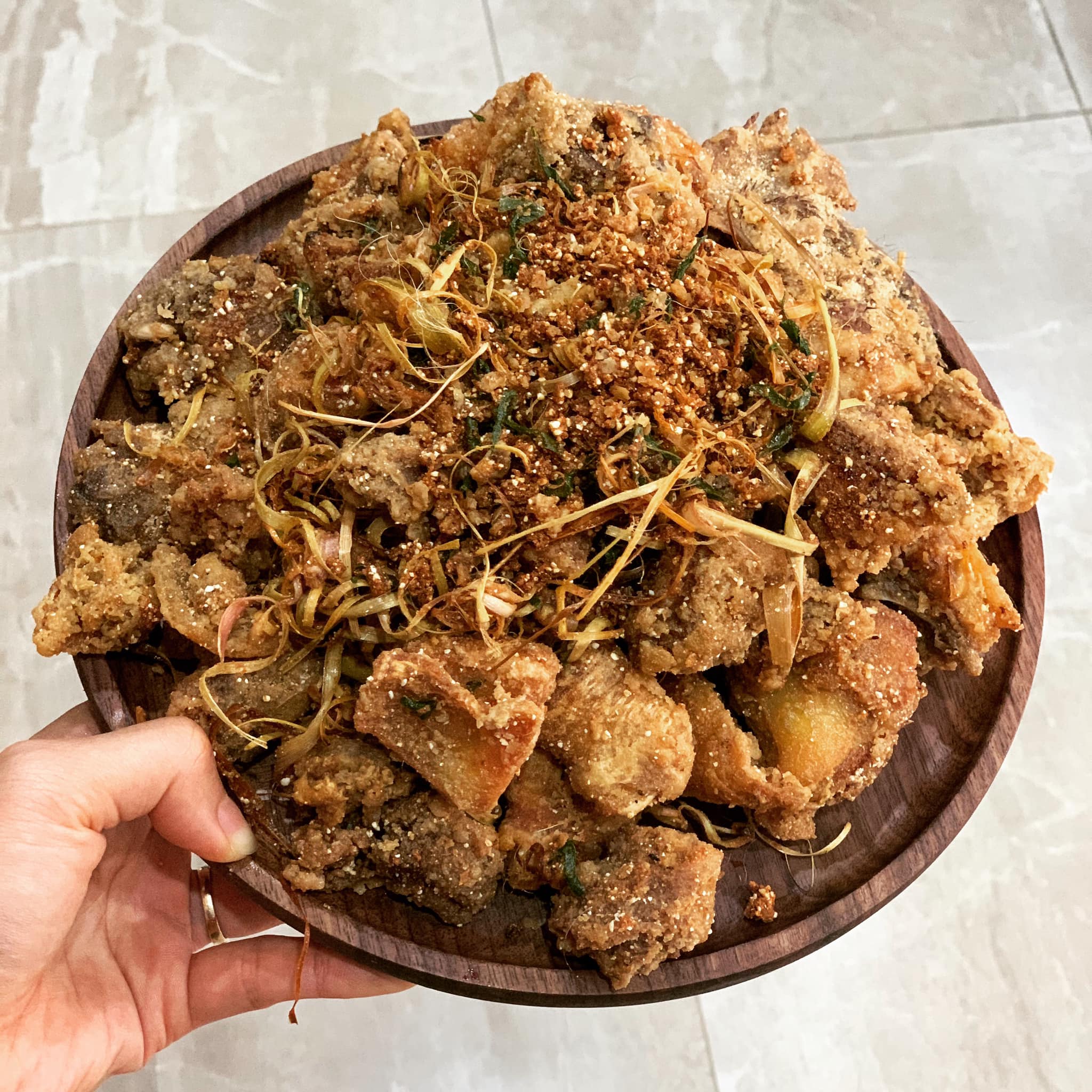 cách làm gà rang muối