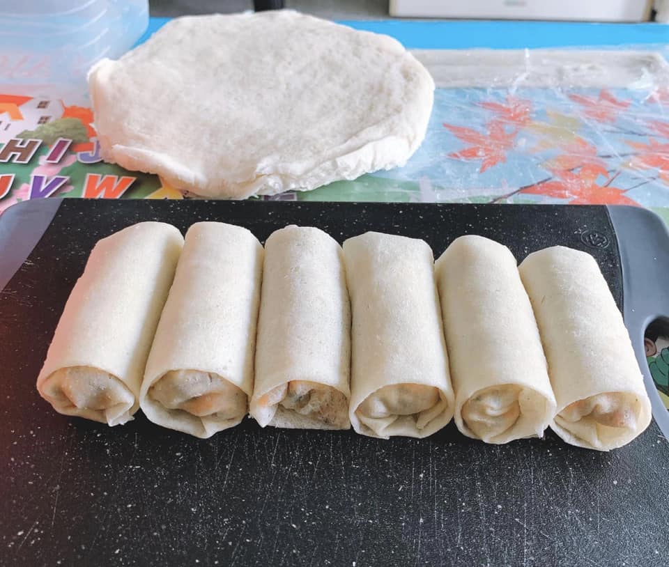 Cách chiên chả giò giòn lâu 