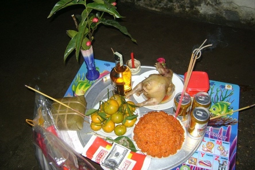 cúng ngoài trời