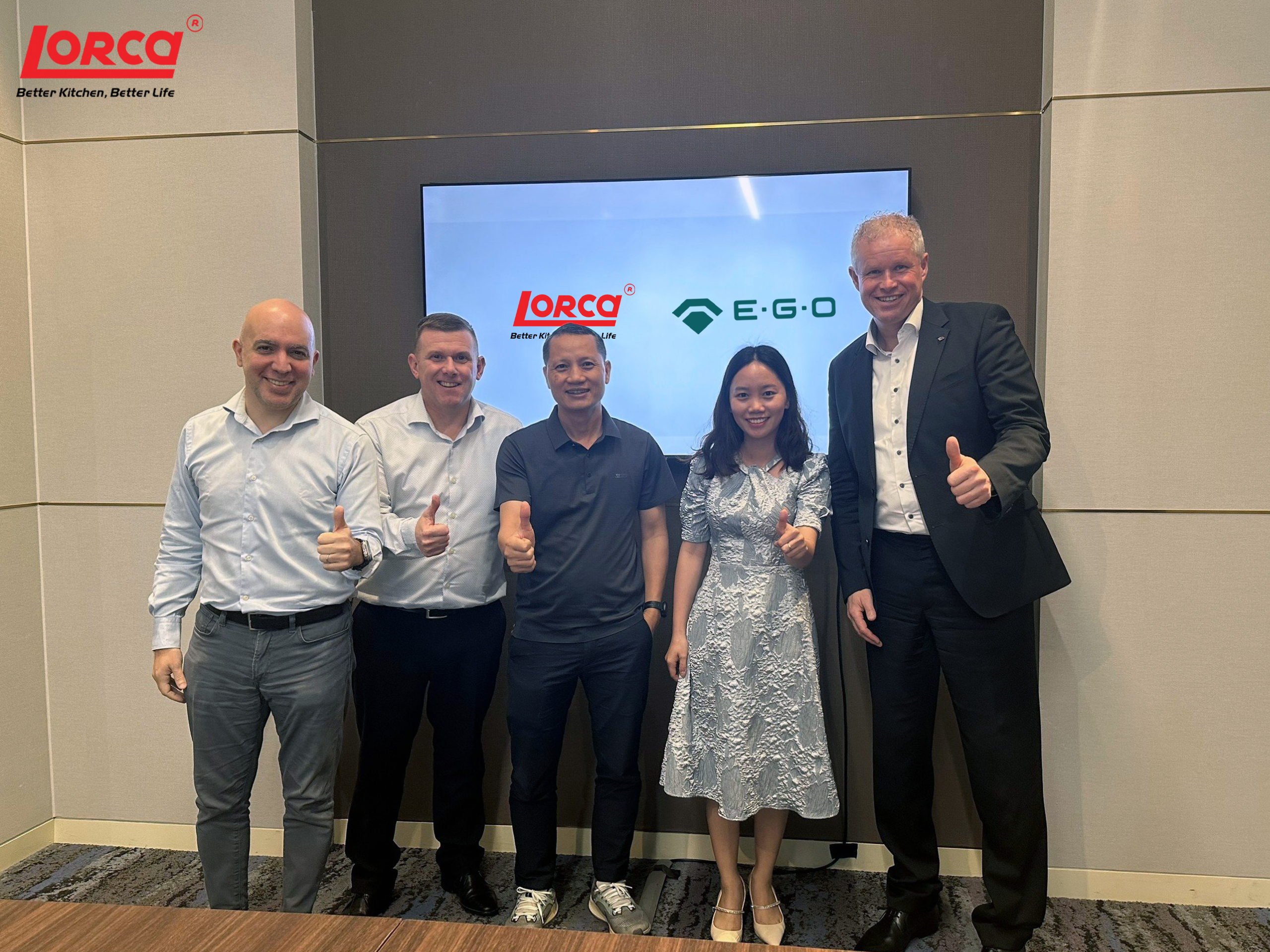 gặp gỡ đối tác E.G.O