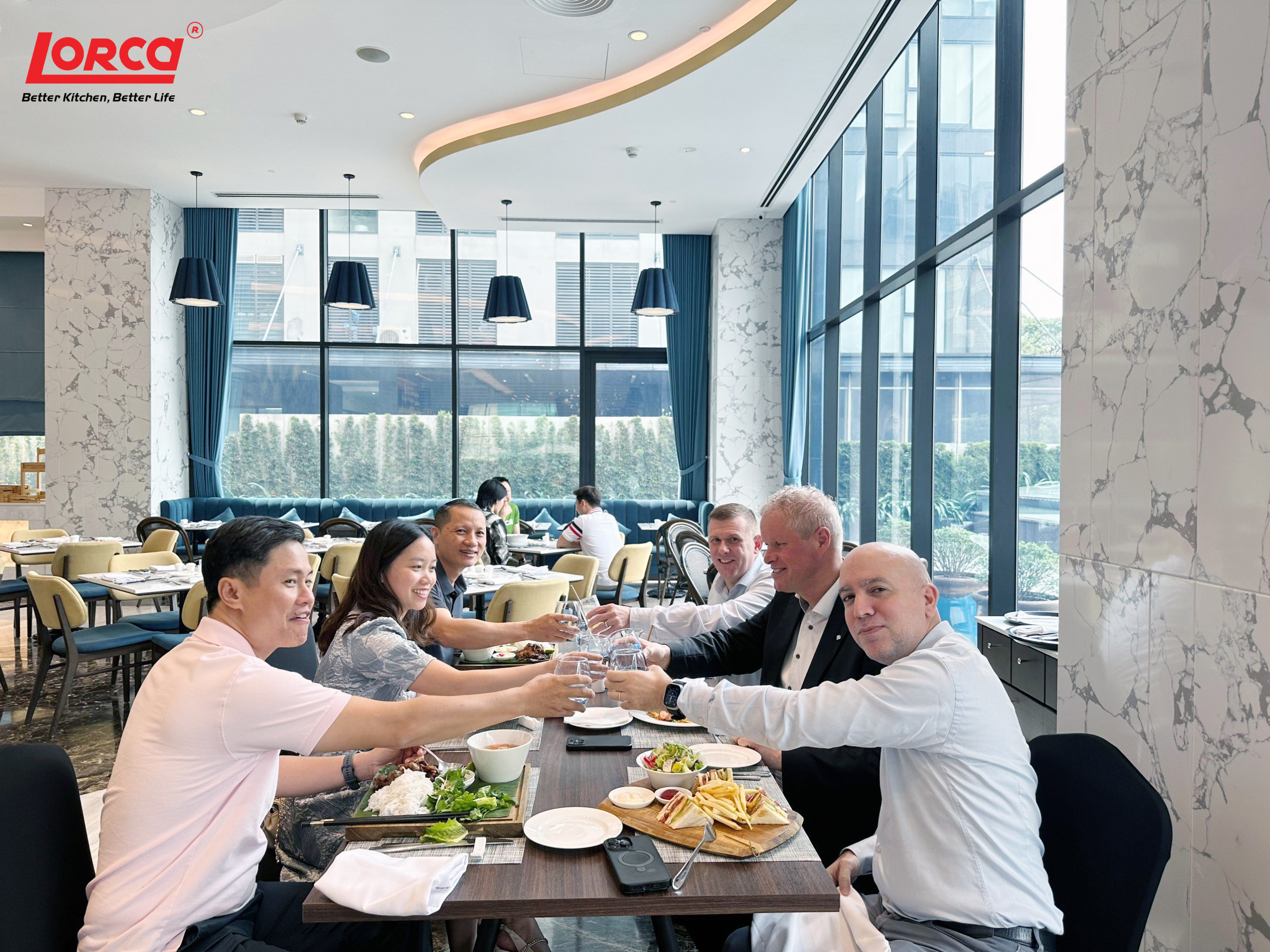 gặp gỡ đối tác E.G.O