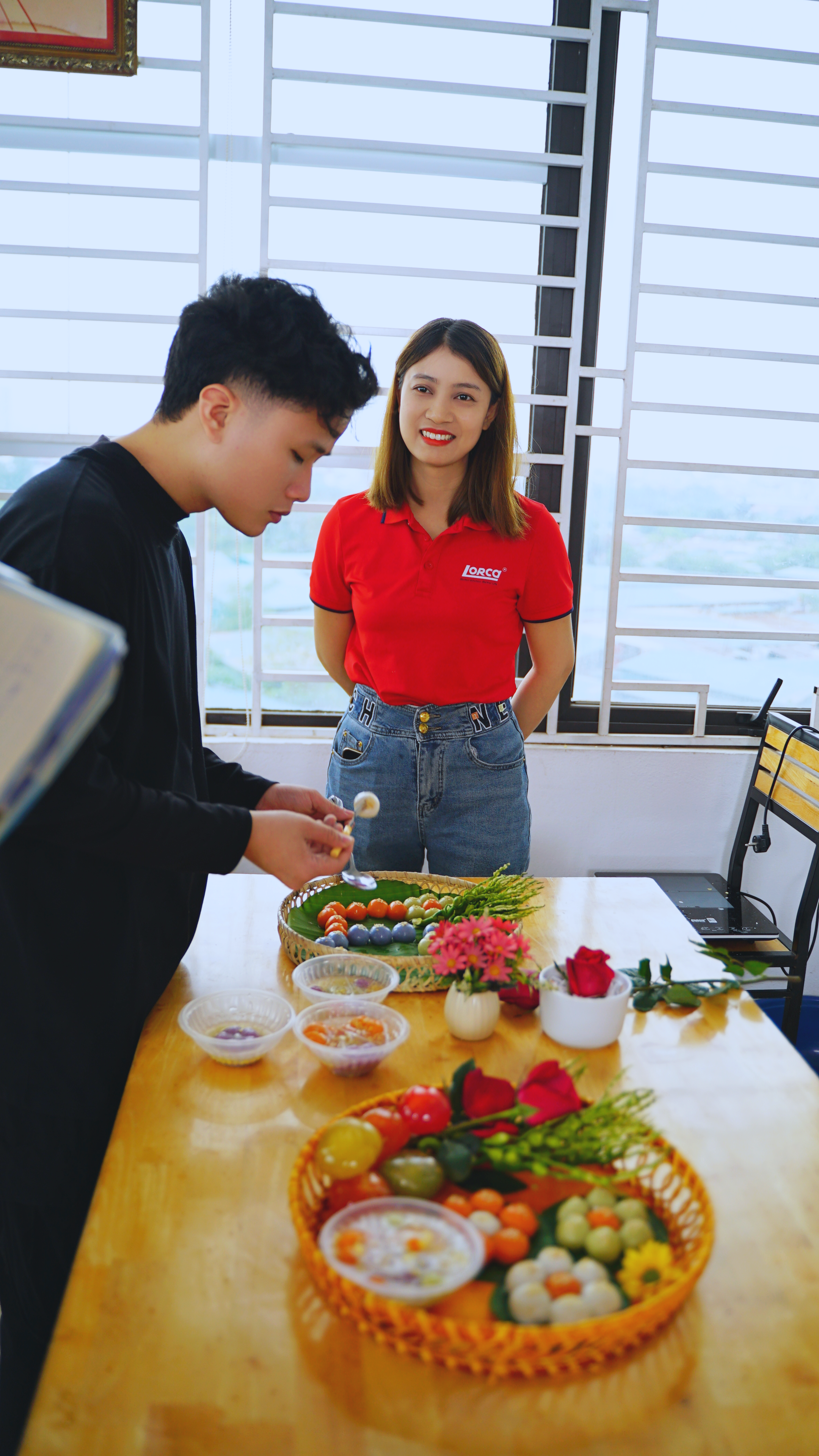 Ban giám khảo chấm điểm