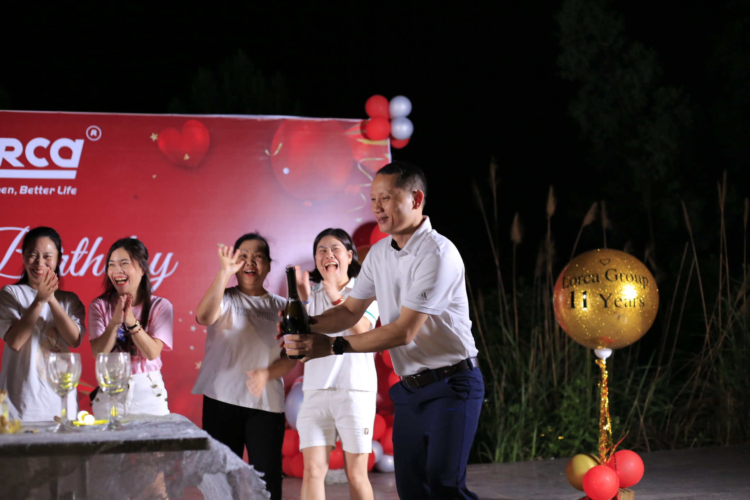 kỉ niệm 11 năm thành lập