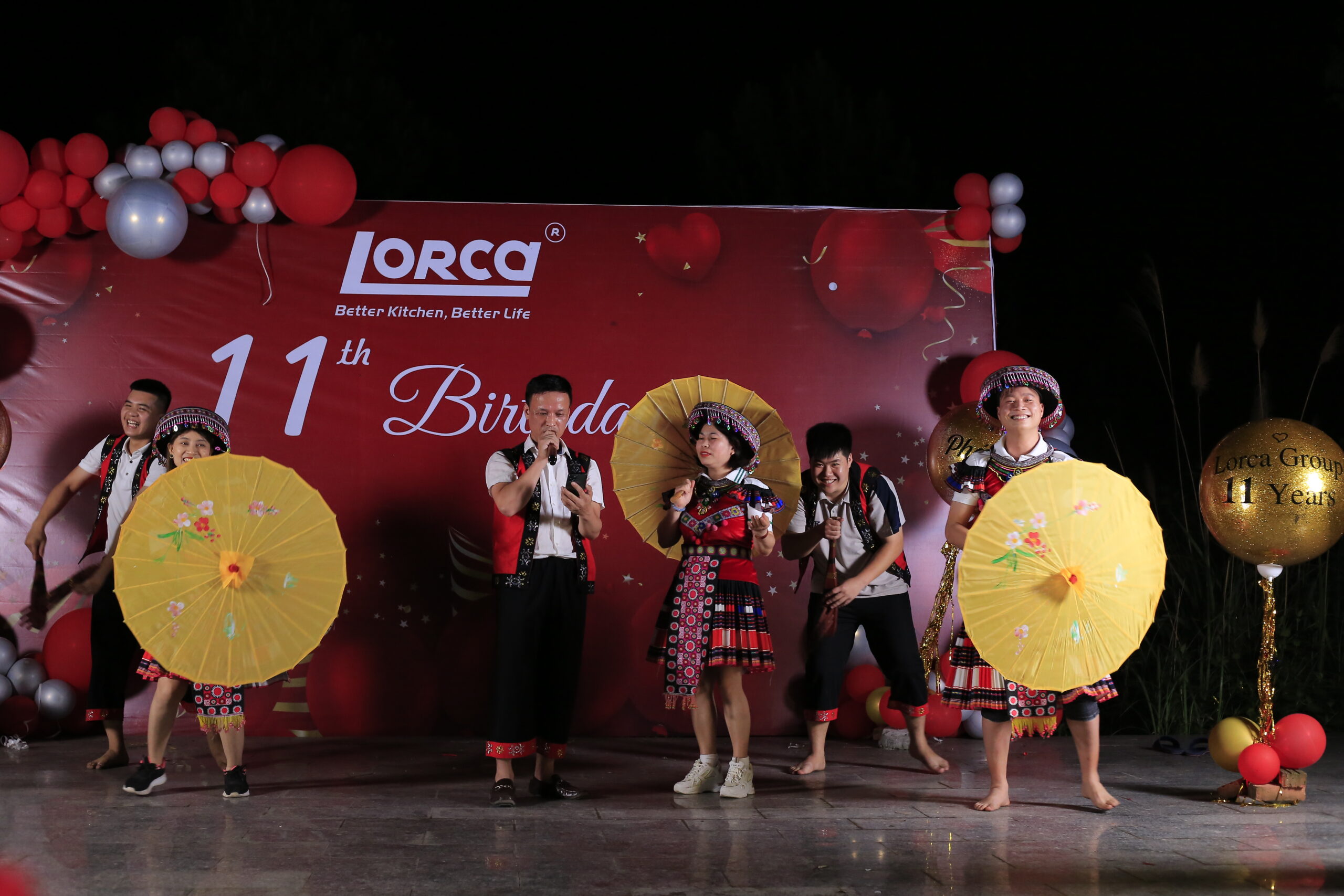 kỉ niệm 11 năm thành lập