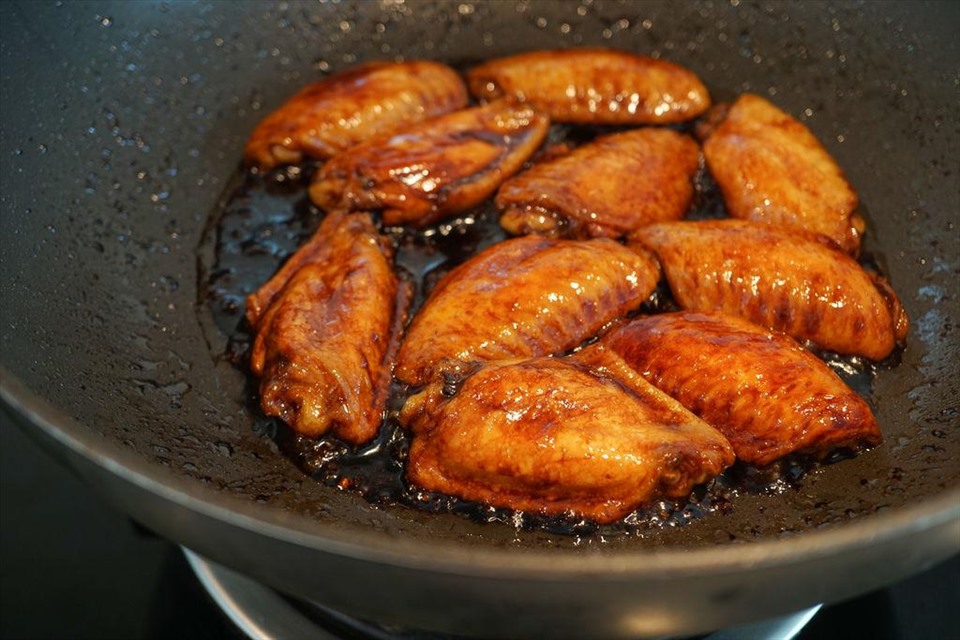 cách làm cánh gà om coca