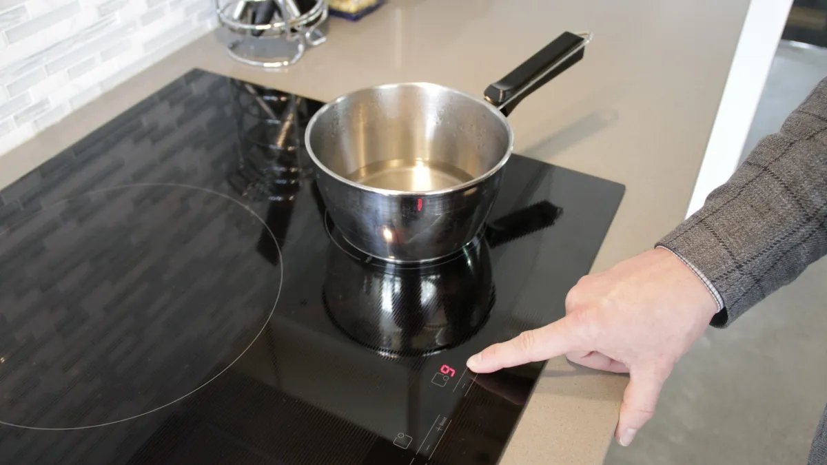 bếp từ hết bao nhiêu số điện 1 tháng