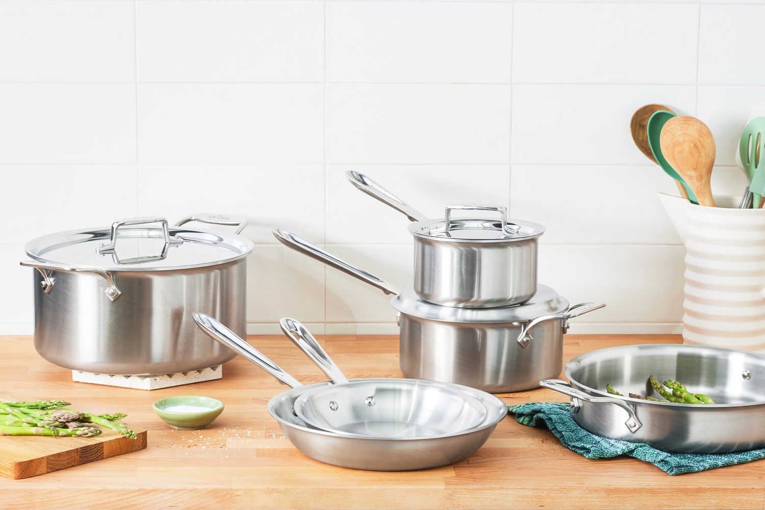 Nồi nhôm có nấu được trên bếp từ không