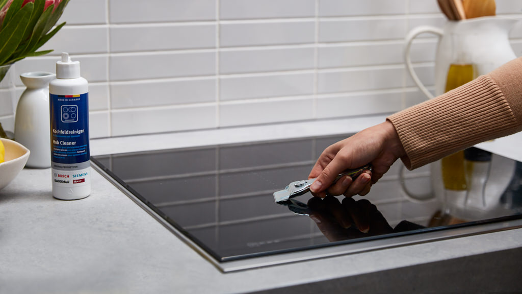 cách vệ sinh bếp từ