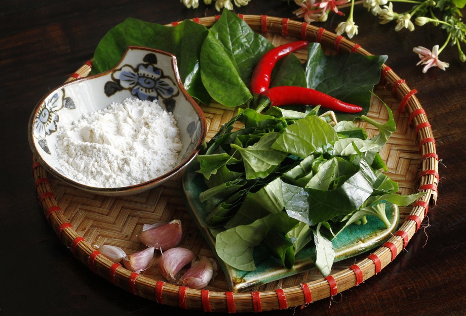 cách làm cá bống chiên lá lốt