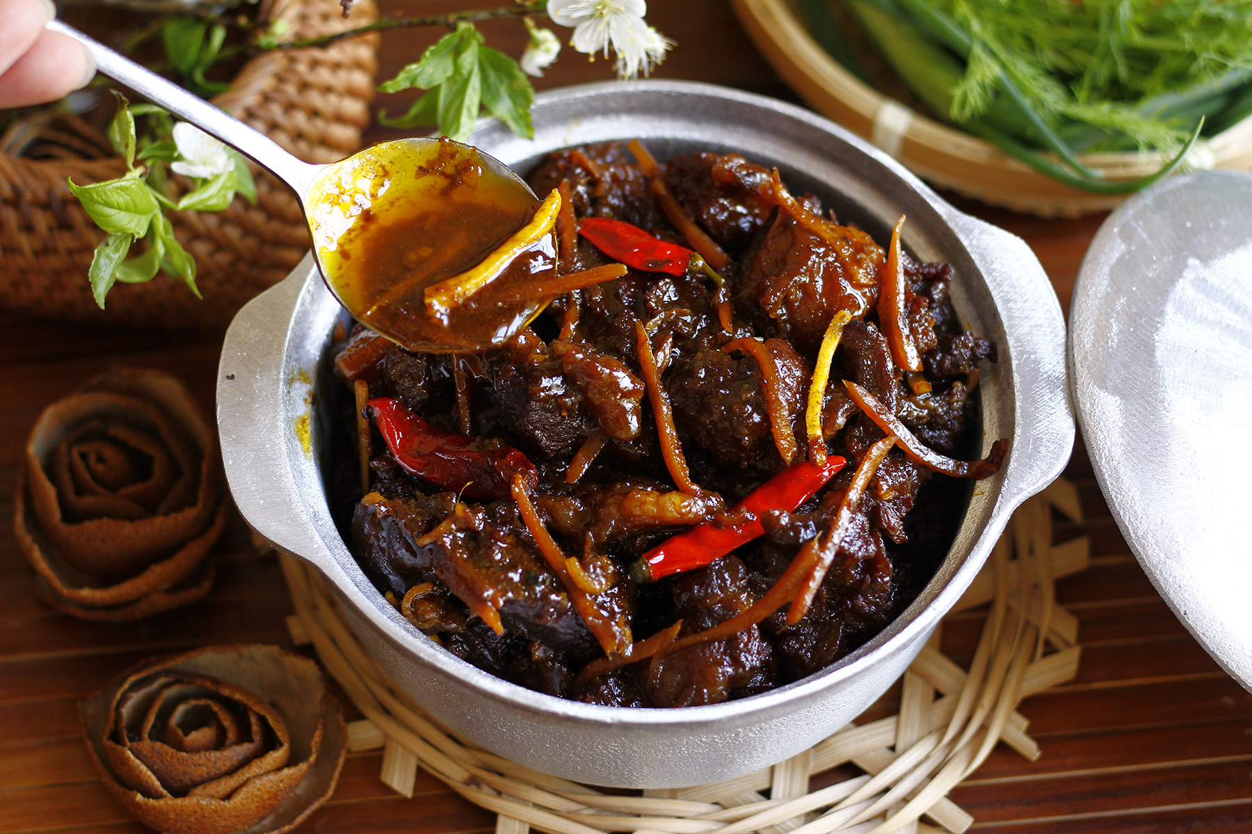 cách làm bò kho gừng sả