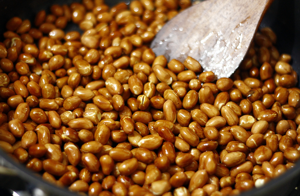 cách làm lạc rang tỏi ớt