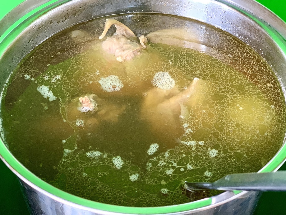 nấu nước dùng