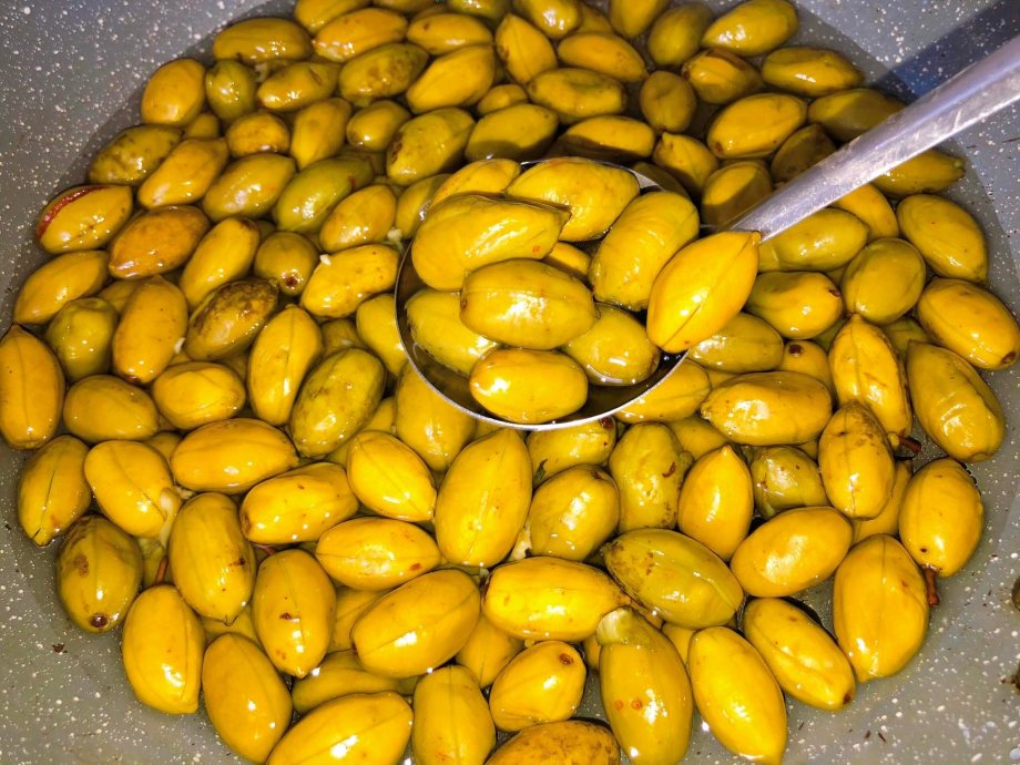 cách làm cà na ngâm đường
