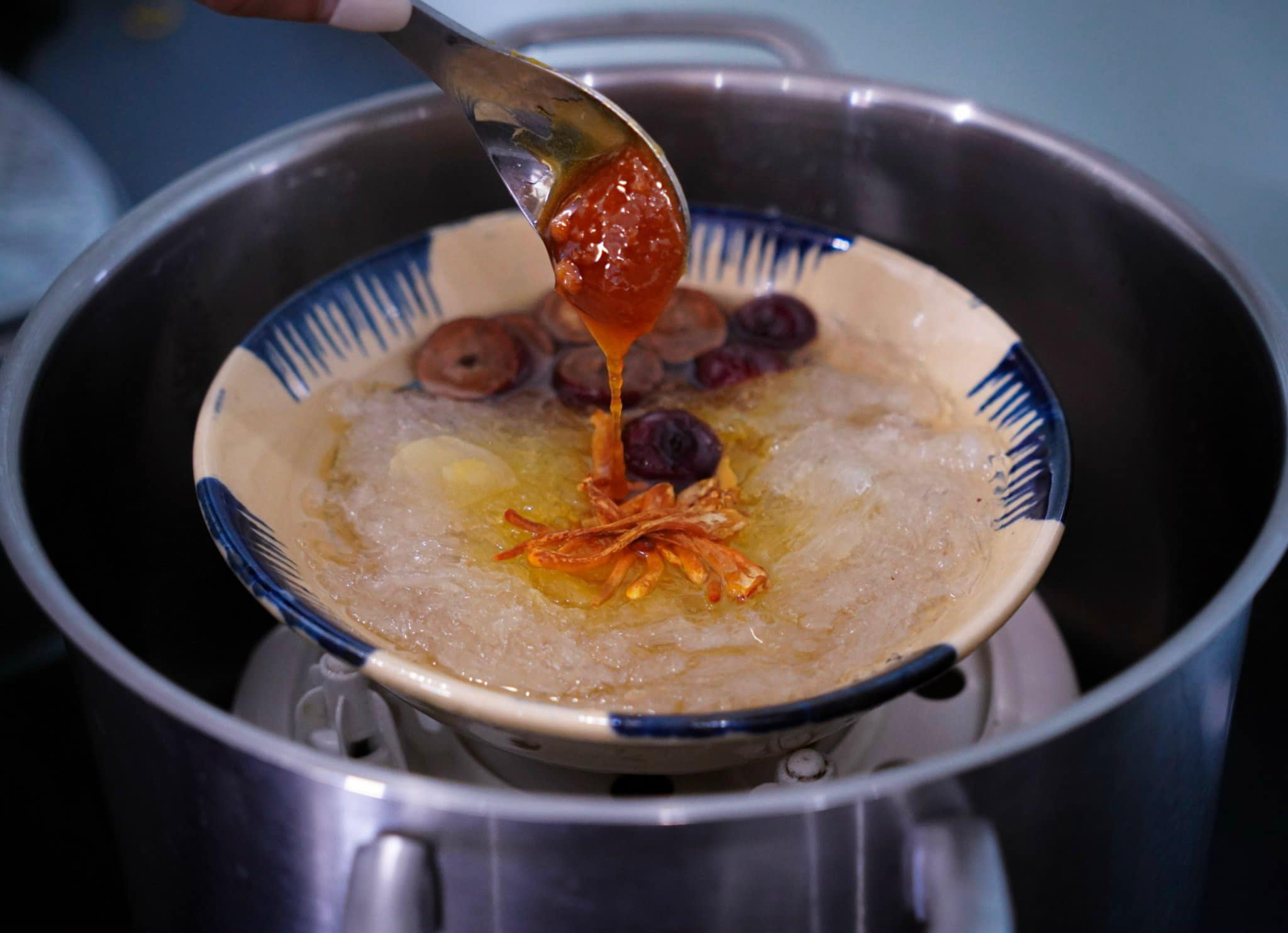 cách chưng yến đường phèn táo đỏ