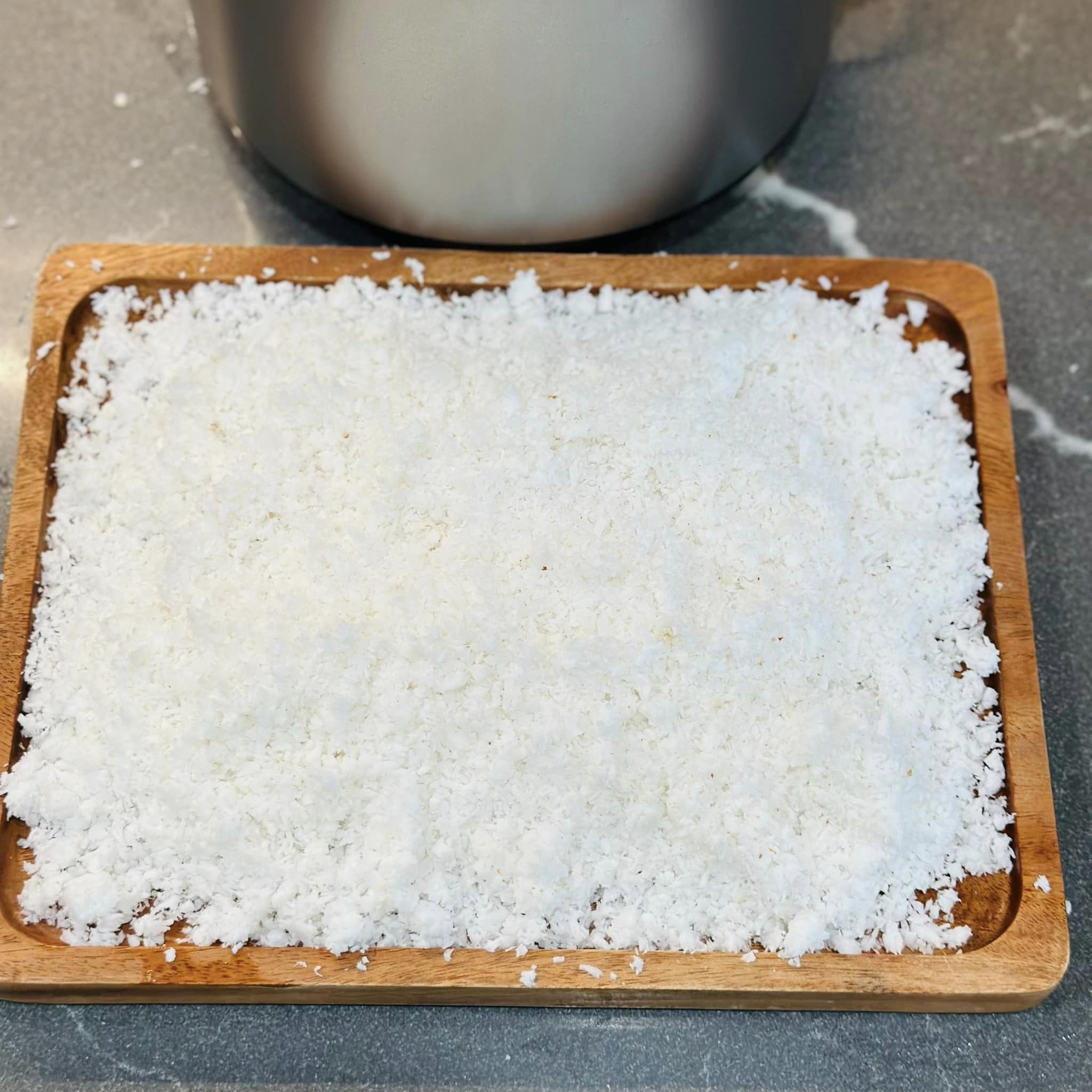 cách ép nước cốt dừa bằng máy ép chậm