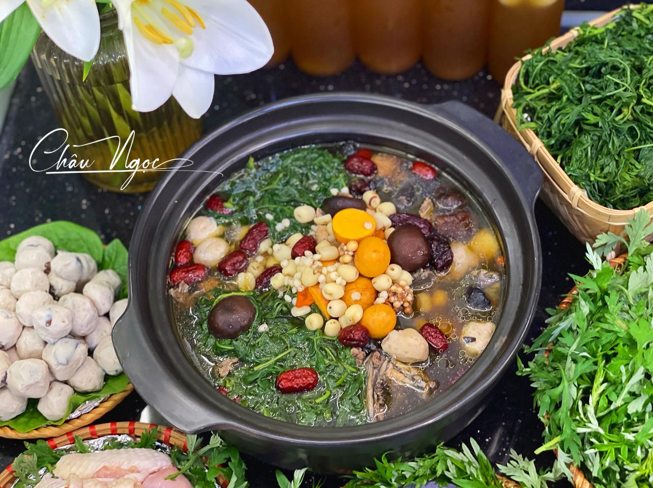 cách nấu lẩu gà ác tiềm thuốc bắc