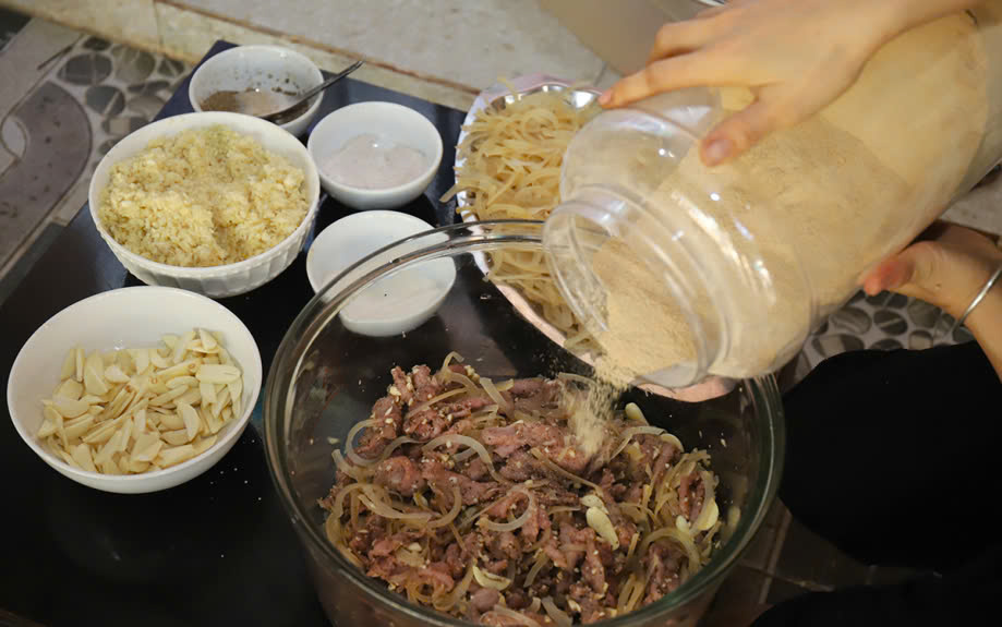 cách làm thịt chua miền Trung