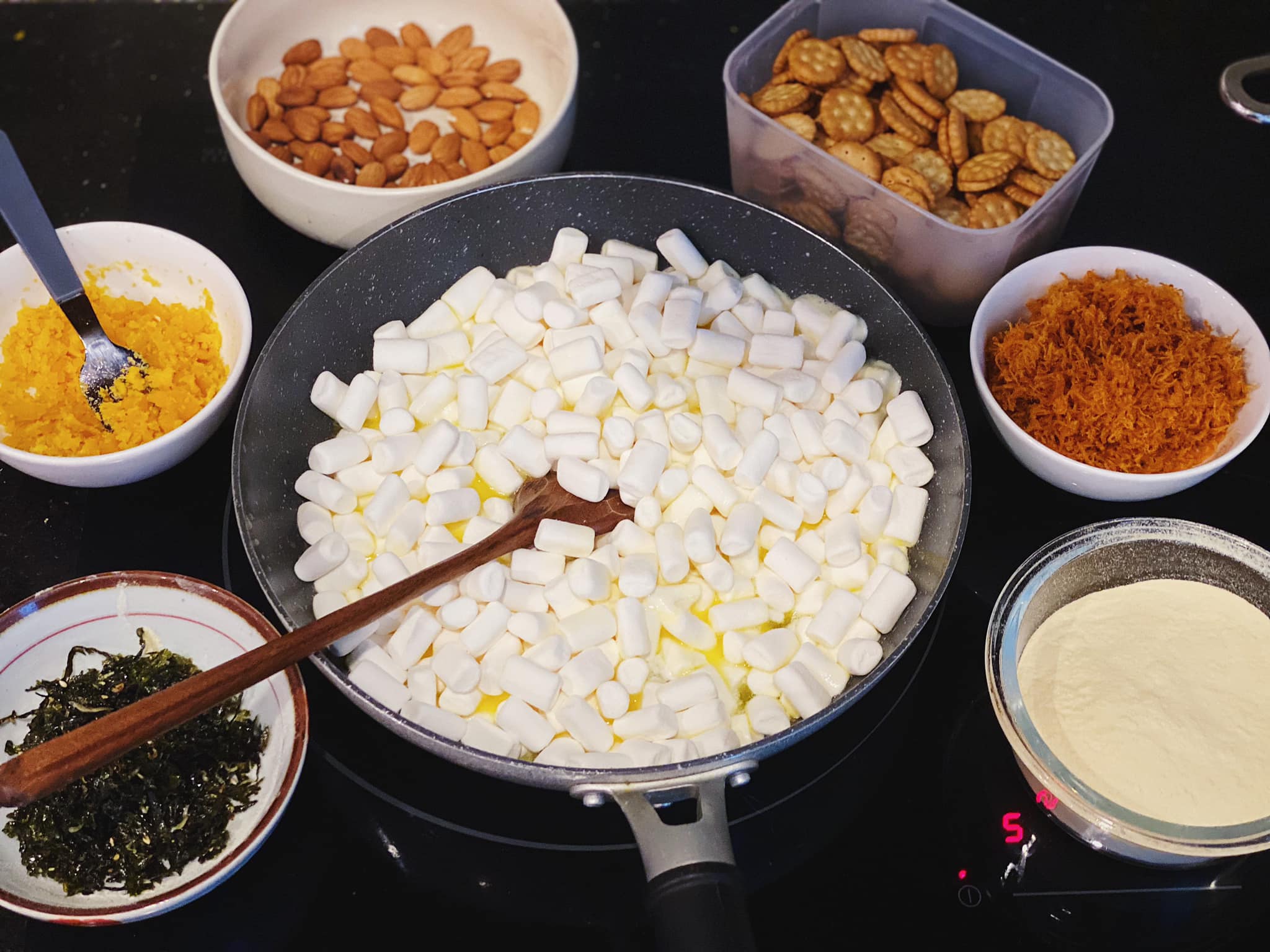 cách làm kẹo nougat chà bông trứng muối