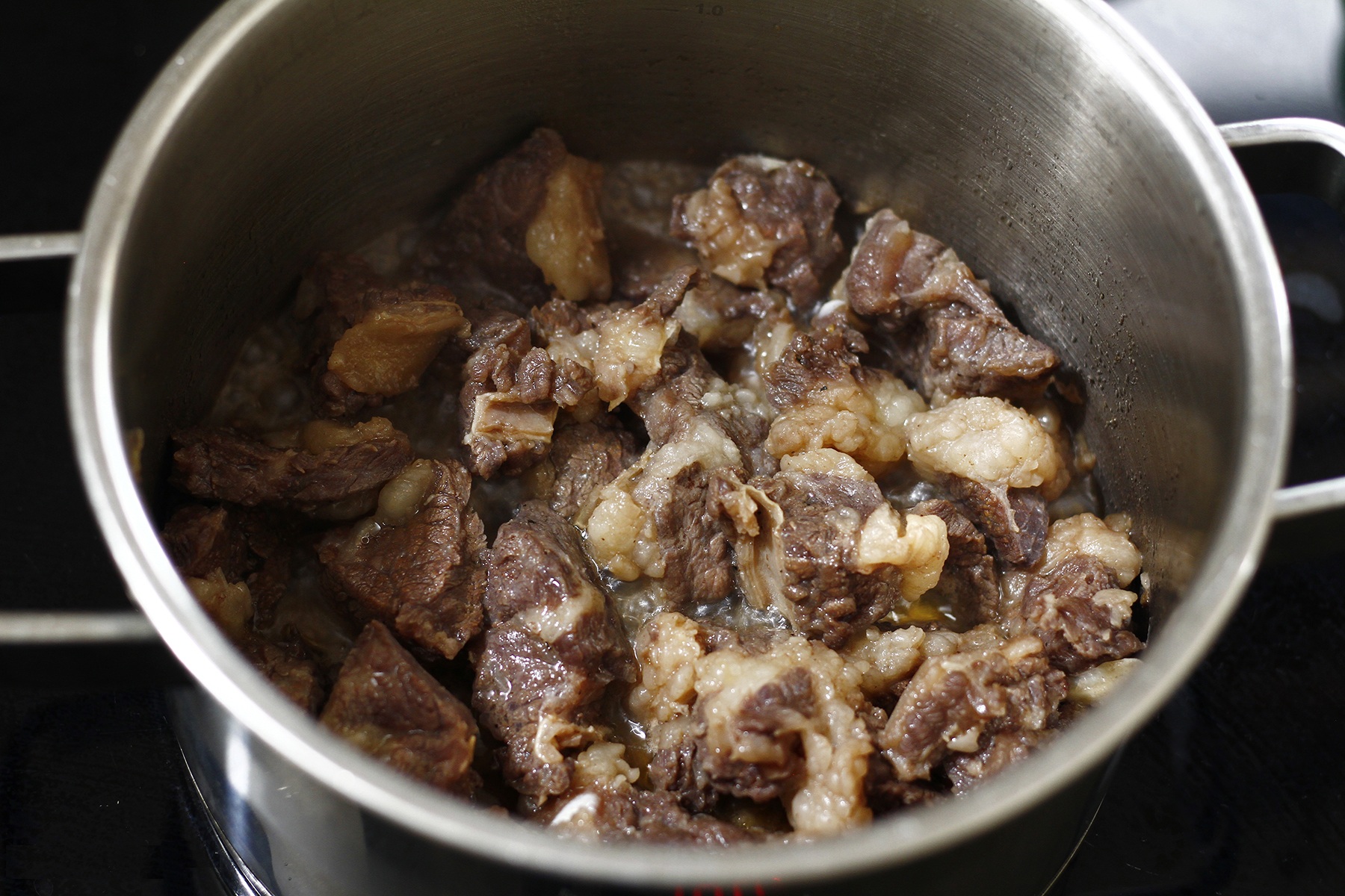 cách làm thịt bò nấu dưa chua