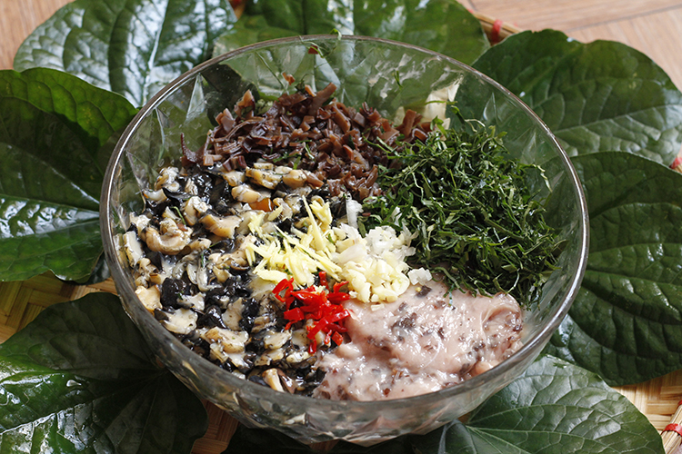 cách làm chả ốc cuốn lá lốt