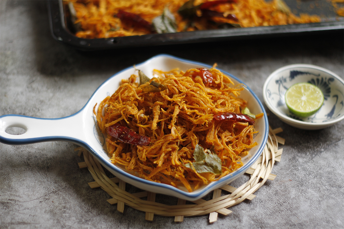 cách làm khô gà lá chanh ngon