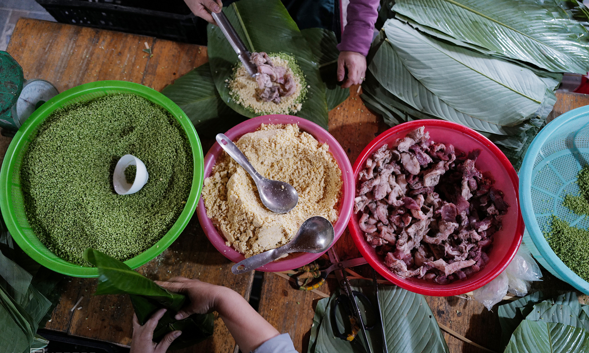 cách gói bánh chưng bằng khuôn