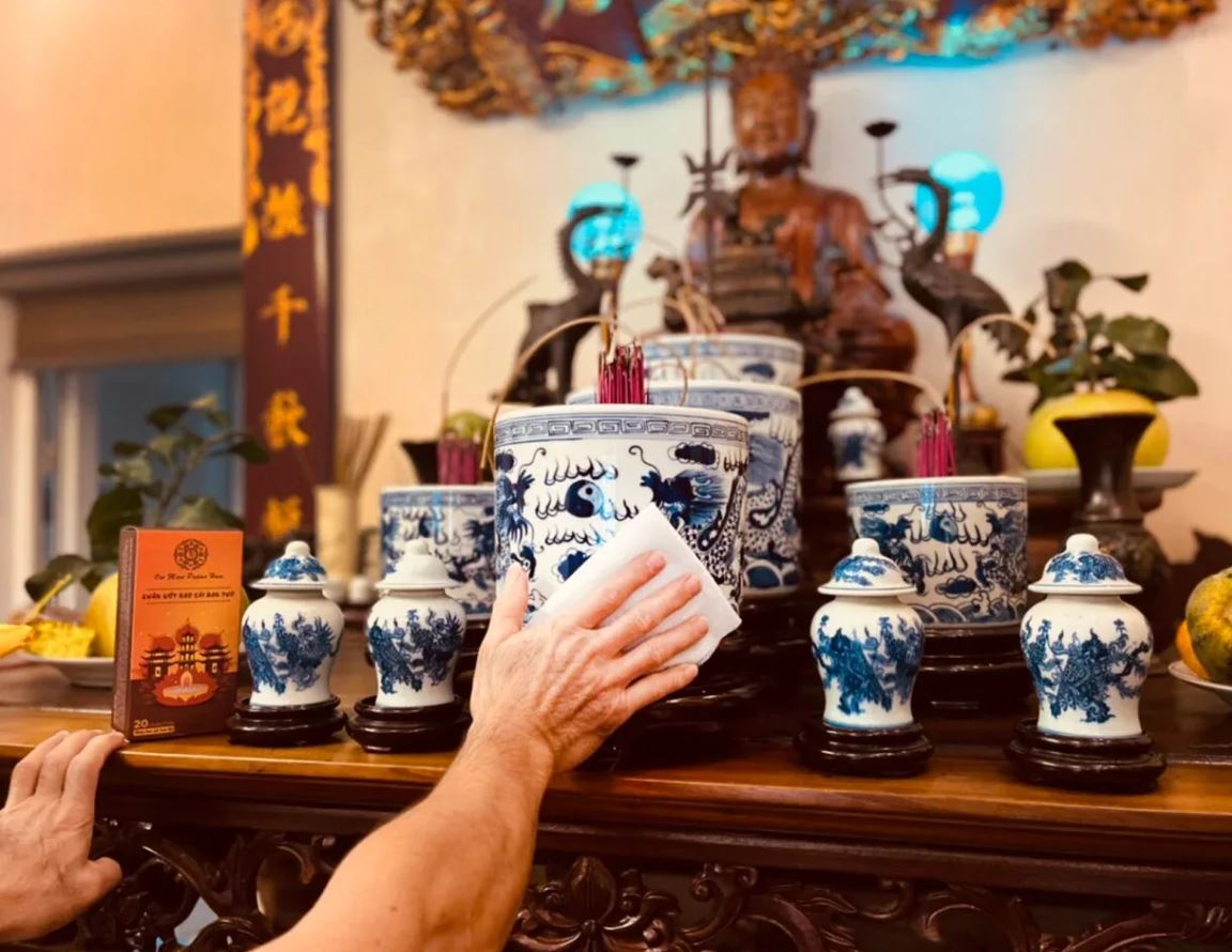thủ tục bao sái bàn thờ