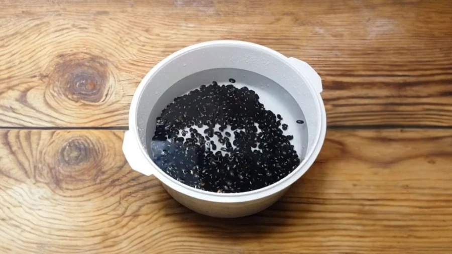 Uống nước đỗ đen rang có tác dụng gì