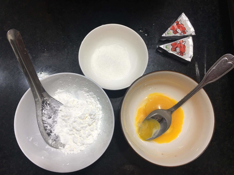 Cách làm bánh sữa tươi chiên
