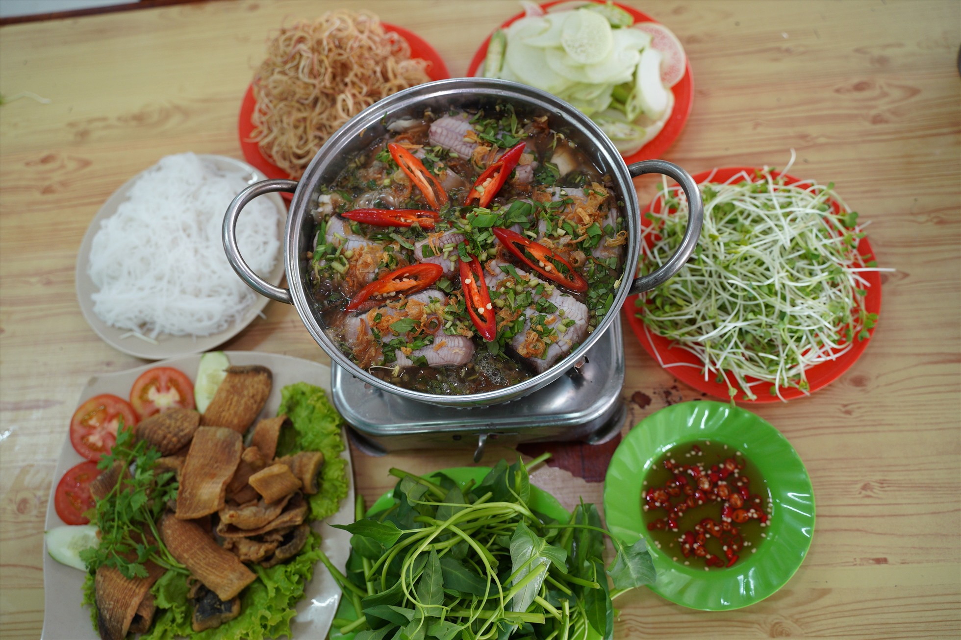 cách nấu lẩu cá đuối