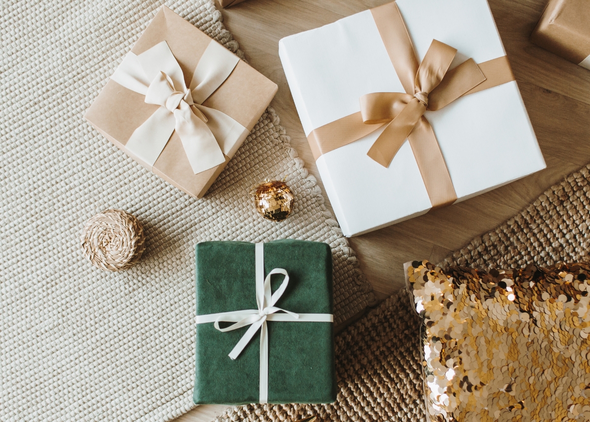 tặng chị em gái