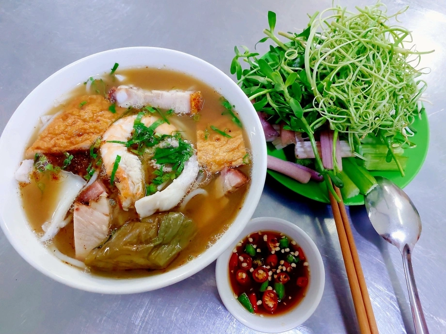 cách nấu bún mắm miền Tây