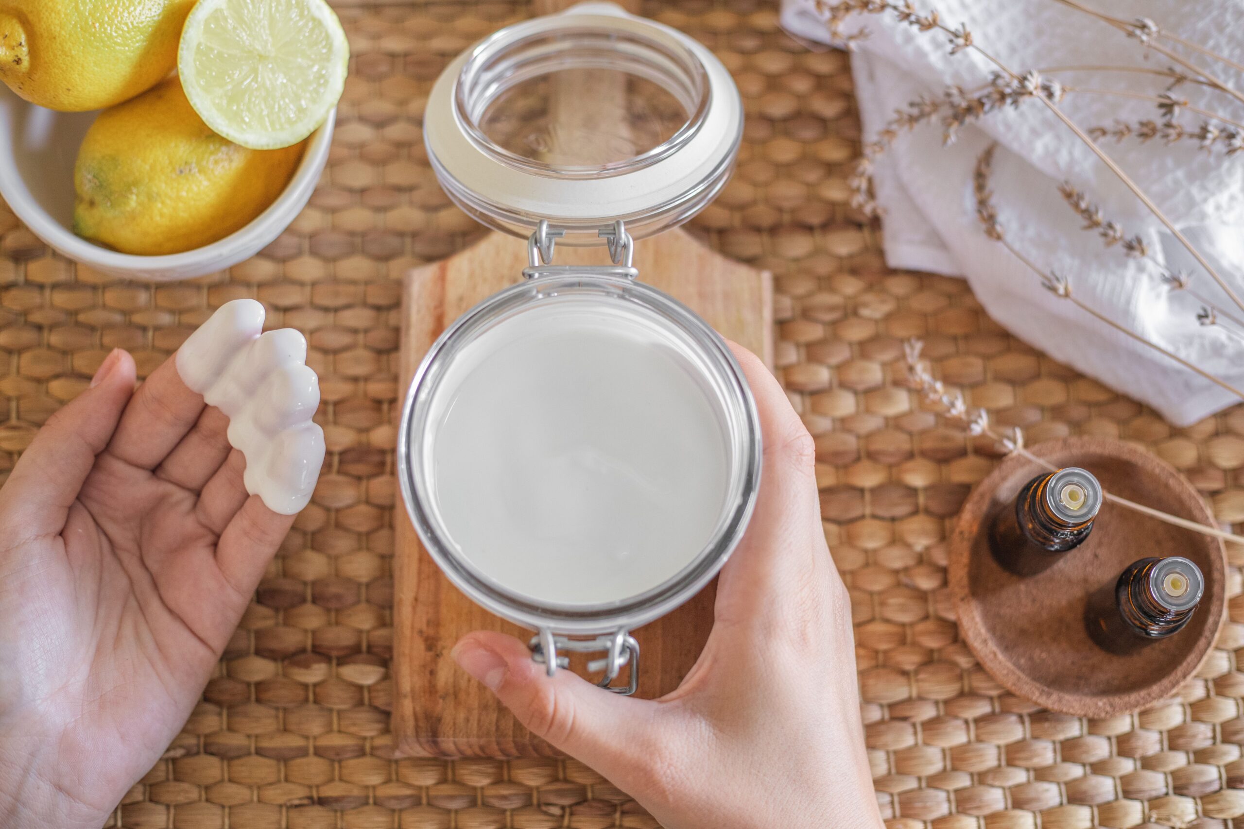 Đắp sữa chua không đường có tác dụng gì cho da