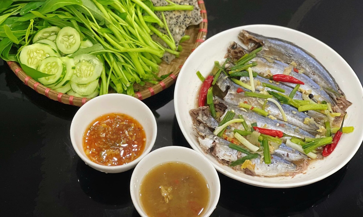 cách hấp cá nục cuốn bánh tráng