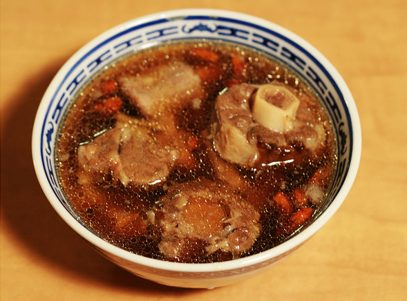 cách làm đuôi bò hầm