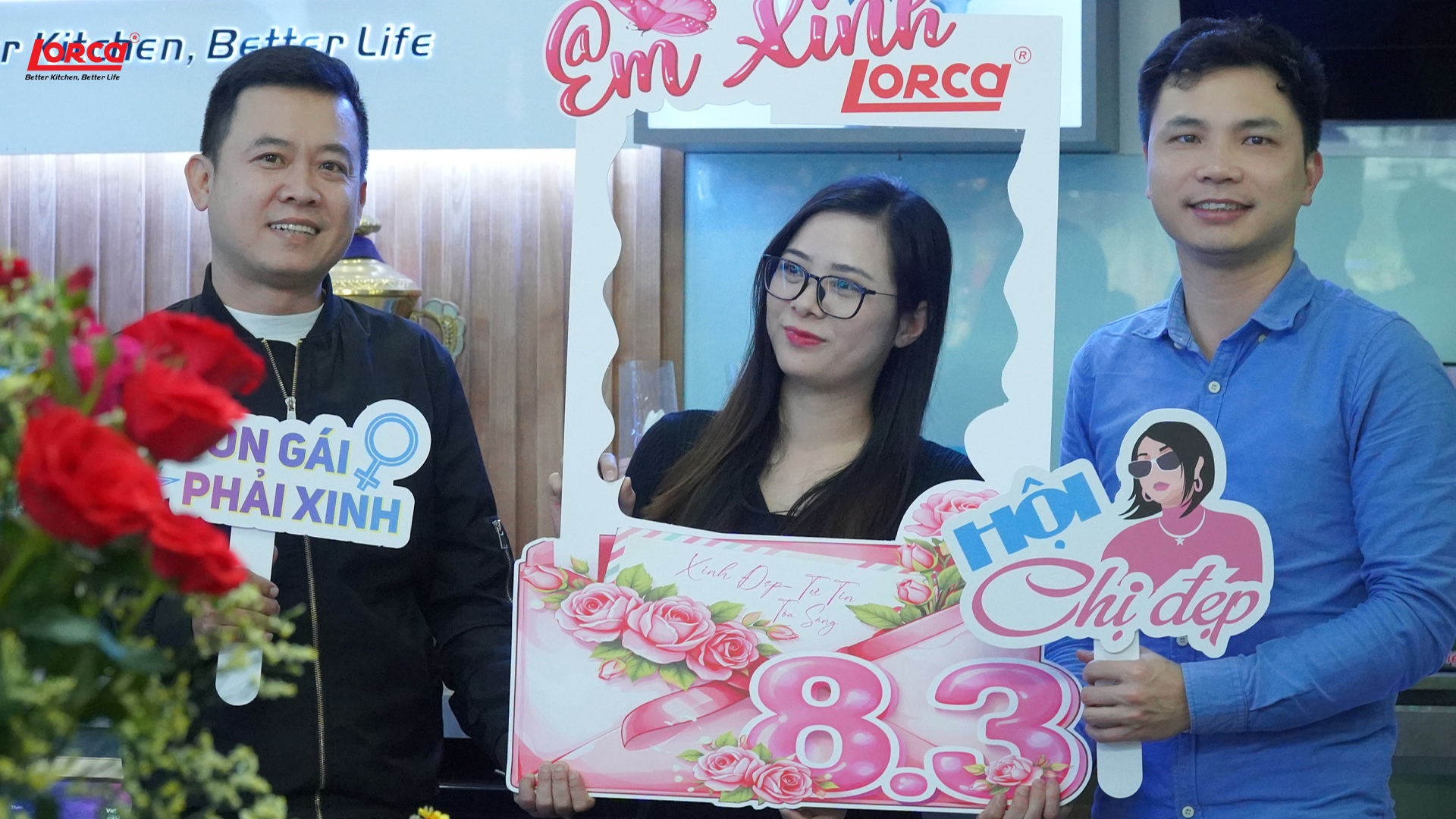 Lorca chúc mừng ngày 8/3