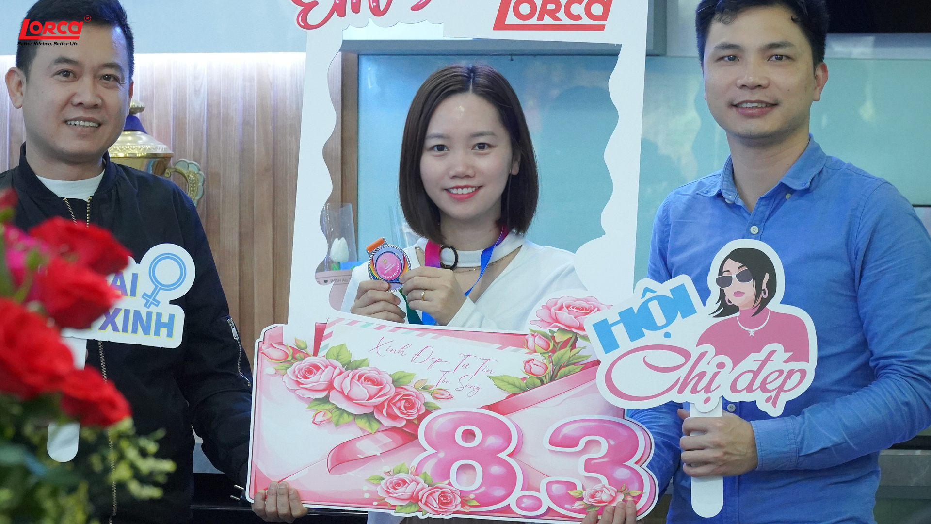 Lorca chúc mừng ngày 8/3