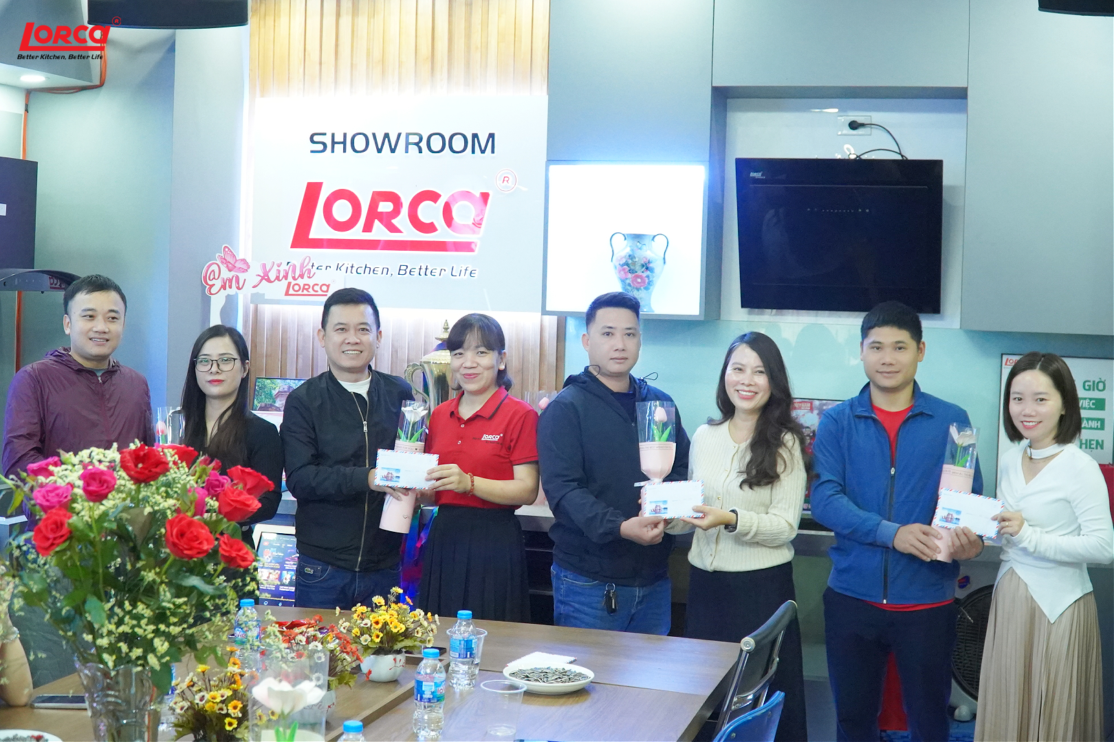 Lorca chúc mừng ngày 8/3